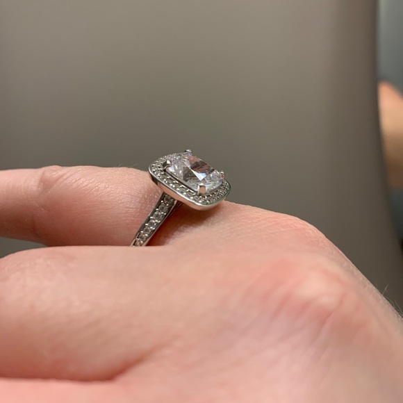Diamonique CZ ring - Picture 4 of 4